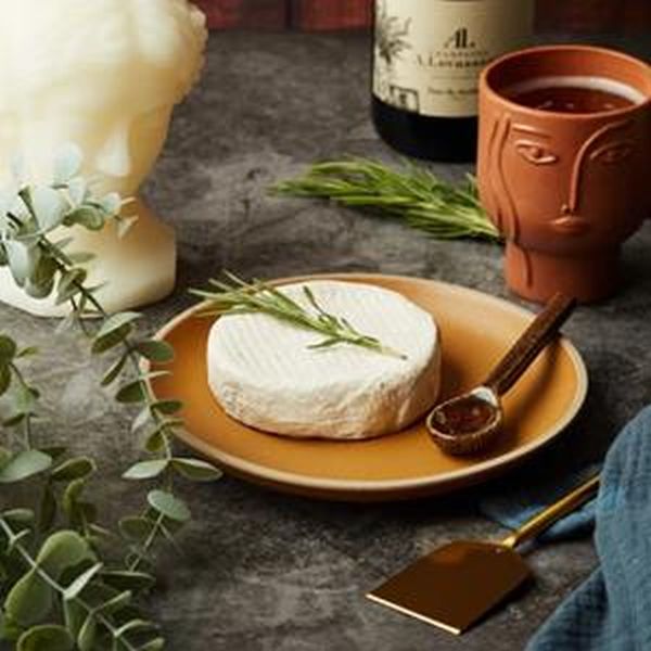 La Fauxmagerie Camemvert (Truffle) Cheese 160g - Image 2